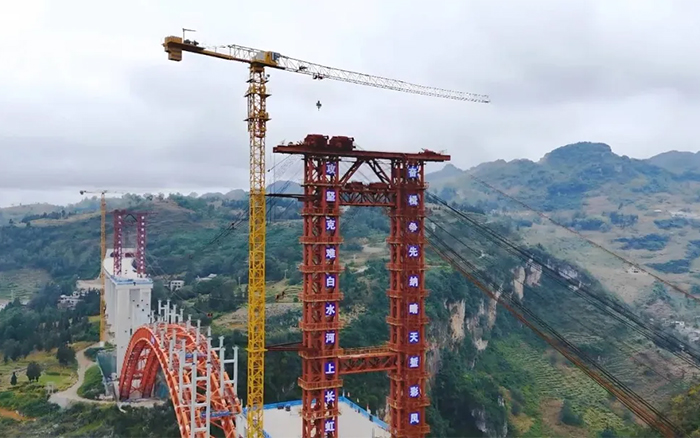 双塔连山涧 | 云顶集团塔机奋战白水河特大桥