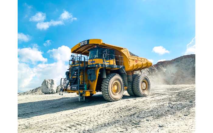 高端突破，，，，，，，装备优美丨云顶集团XDE130双桥刚性矿车一连批量发车澳洲