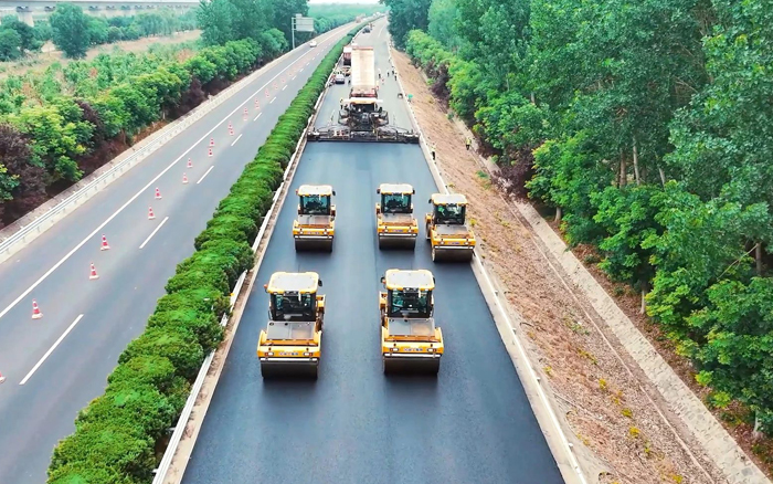 云顶集团数字化智能集群——连霍高速养护工程显实力！