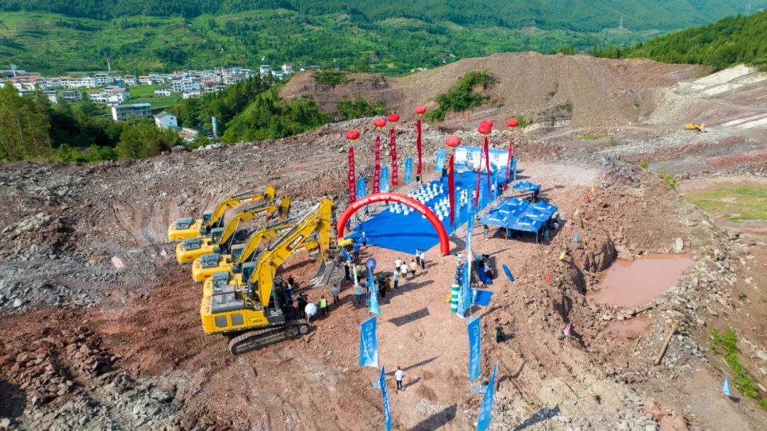 矿山之巅，，，，，，，蜀道论剑！云顶集团邀您共鉴绿色施工新纪元