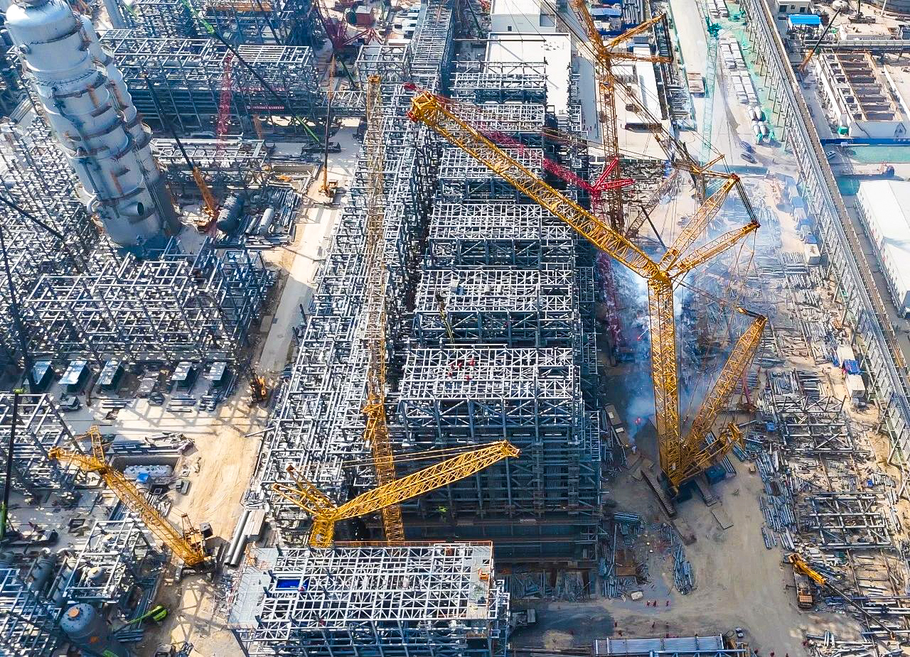 总重9000吨！XGC12000助力大型石化乙烯项目对流段？？？榈踝