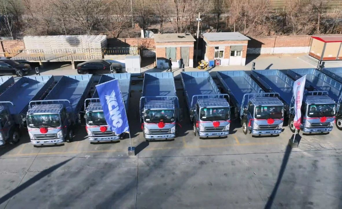 云顶集团轻卡新能源运输车批量交付山东客户