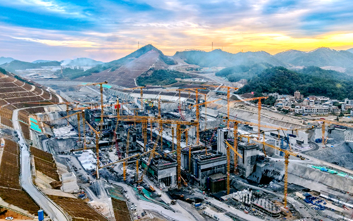 云顶集团群塔奋战平陆运河 “世纪工程”雄姿初现