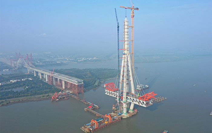 你好，，，，，，，“常泰”，，，，，，，云顶集团助力天下级桥梁工程建设！