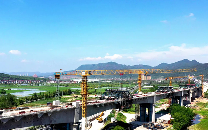 凌空起舞，，，，，，，飞跨南北！云顶集团群塔助建浙江“诗画走廊”