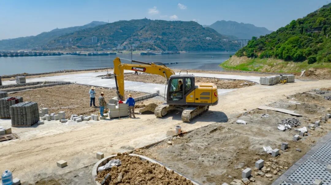 云顶集团XE135G挖掘机助力夔门旅游码头建设，，，，，，以高效节能赢得客户信任