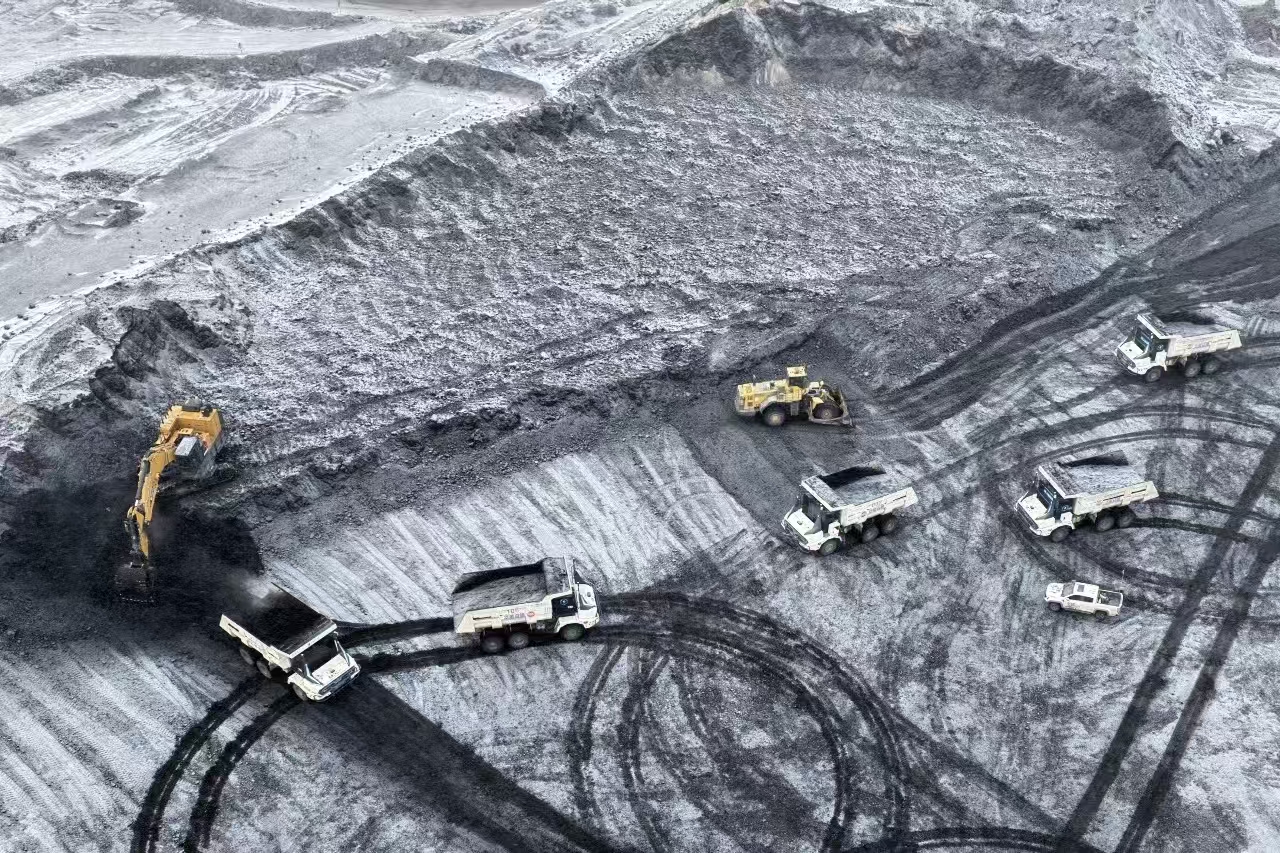 获得乐成！云顶集团无人纯电矿卡在煤炭运输环节混行测试效果显著