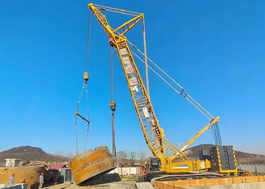 轨道施工罹难题？？？？？？？别怕，，，，，，，，云顶集团起重机为您提供“神秘武器”